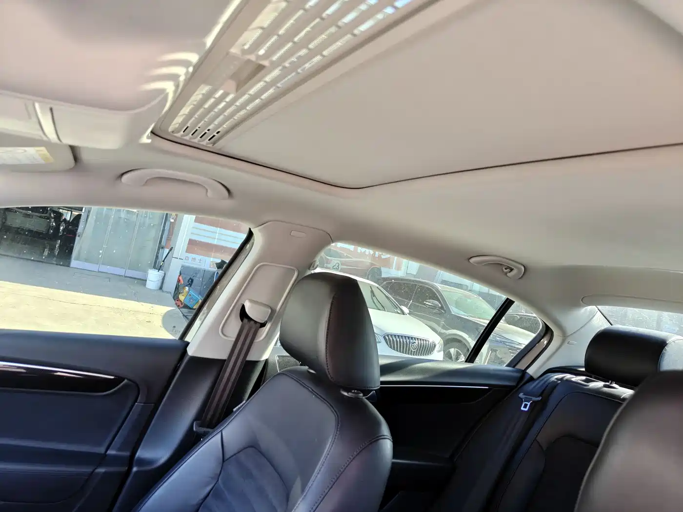 Volkswagen Magotan 2015 Facelift 2.0TSI Luxury фото 11