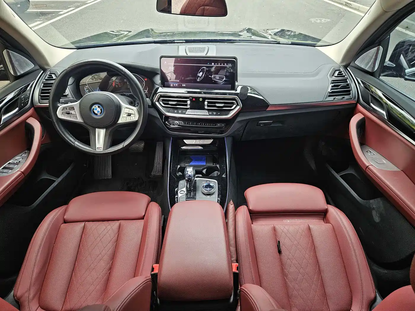 BMW iX3 2022 Innovation Leader фото 18