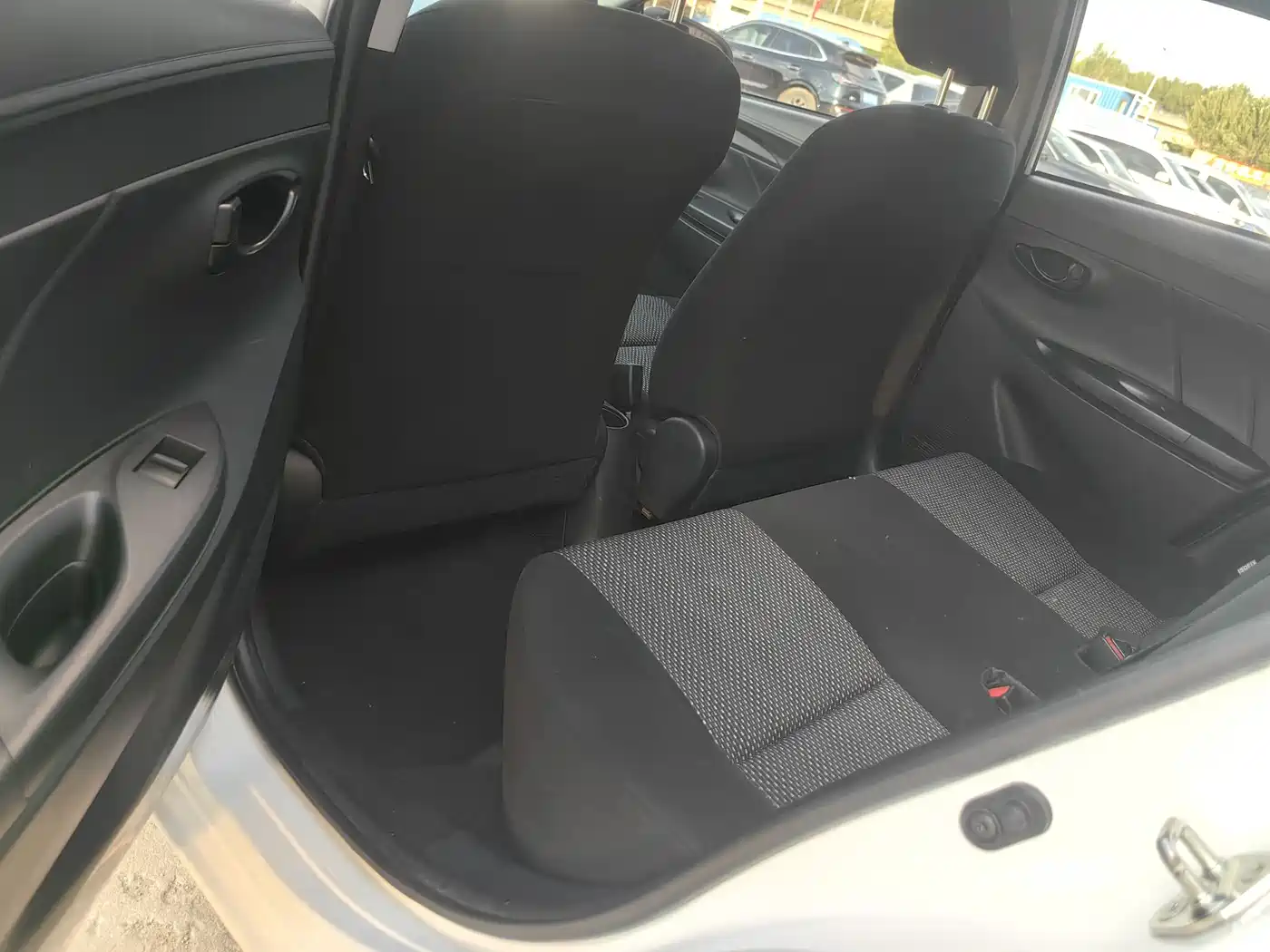 Toyota Vios 2017 1.5L CVT Pioneer фото 6