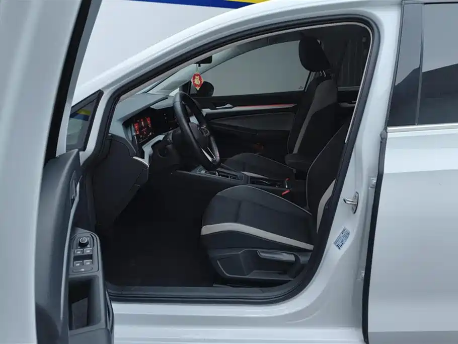 Volkswagen Golf 2021 280TSI DSG Pro фото 9
