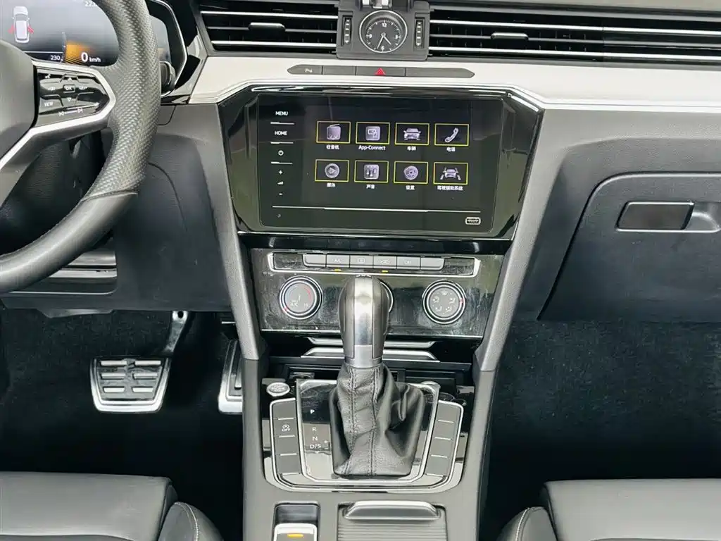 Volkswagen Magotan 2024 2 Million Units Public Sharing Edition 280TSI DSG Comfort фото 18