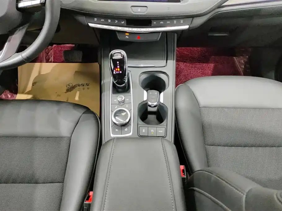 Cadillac XT4 2021 28T FWD Technology Edition фото 16