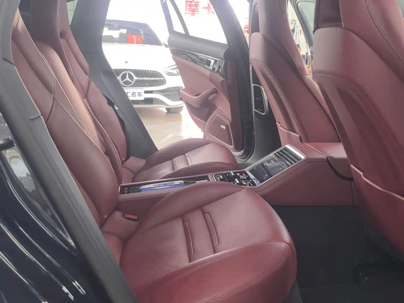 Porsche Panamera 2017 Panamera 3.0T фото 13