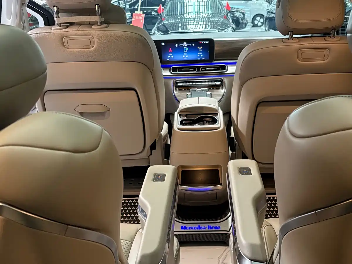 Фото 6 - Mercedes-Benz V-Class
