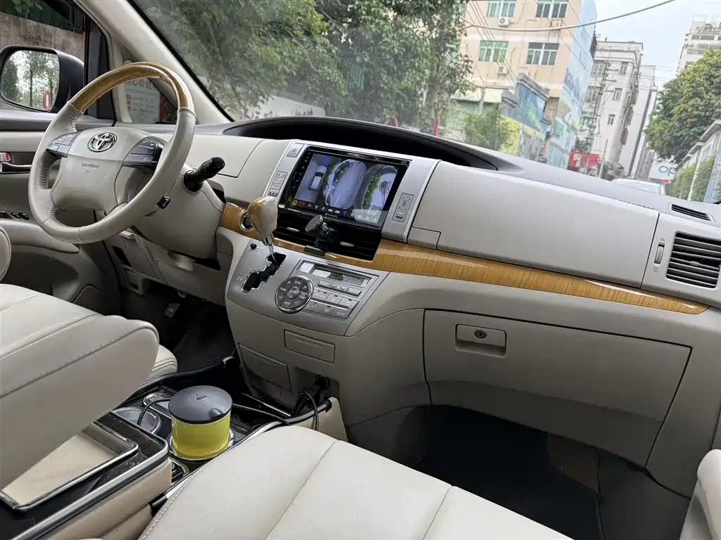 Toyota Previa 2006 Model 2.4L 7-Seater Luxury Edition фото 8