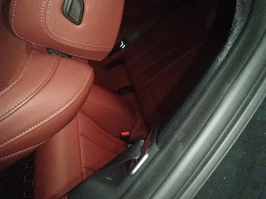 BMW 4 Series 2024 430i M Sport Shadow Edition фото 11