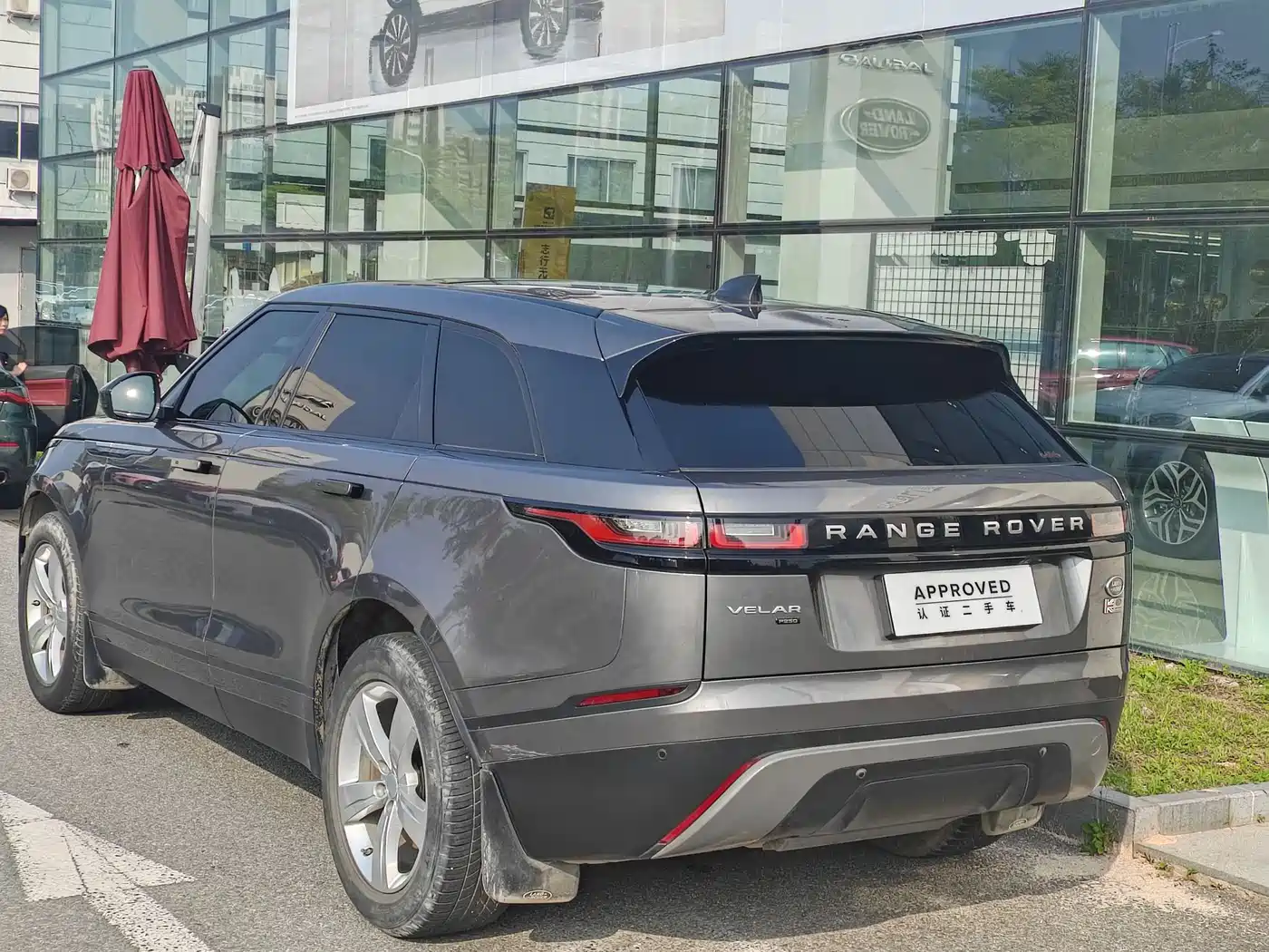 Land Rover Range Rover Velar 2019 250PS фото 4