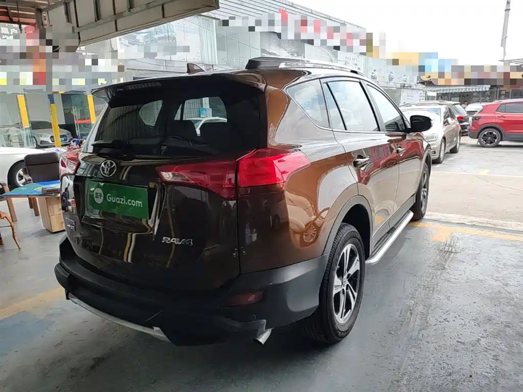 Toyota RAV4 Rongfang 2015 2.0L CVT 2WD Trend Edition фото 7