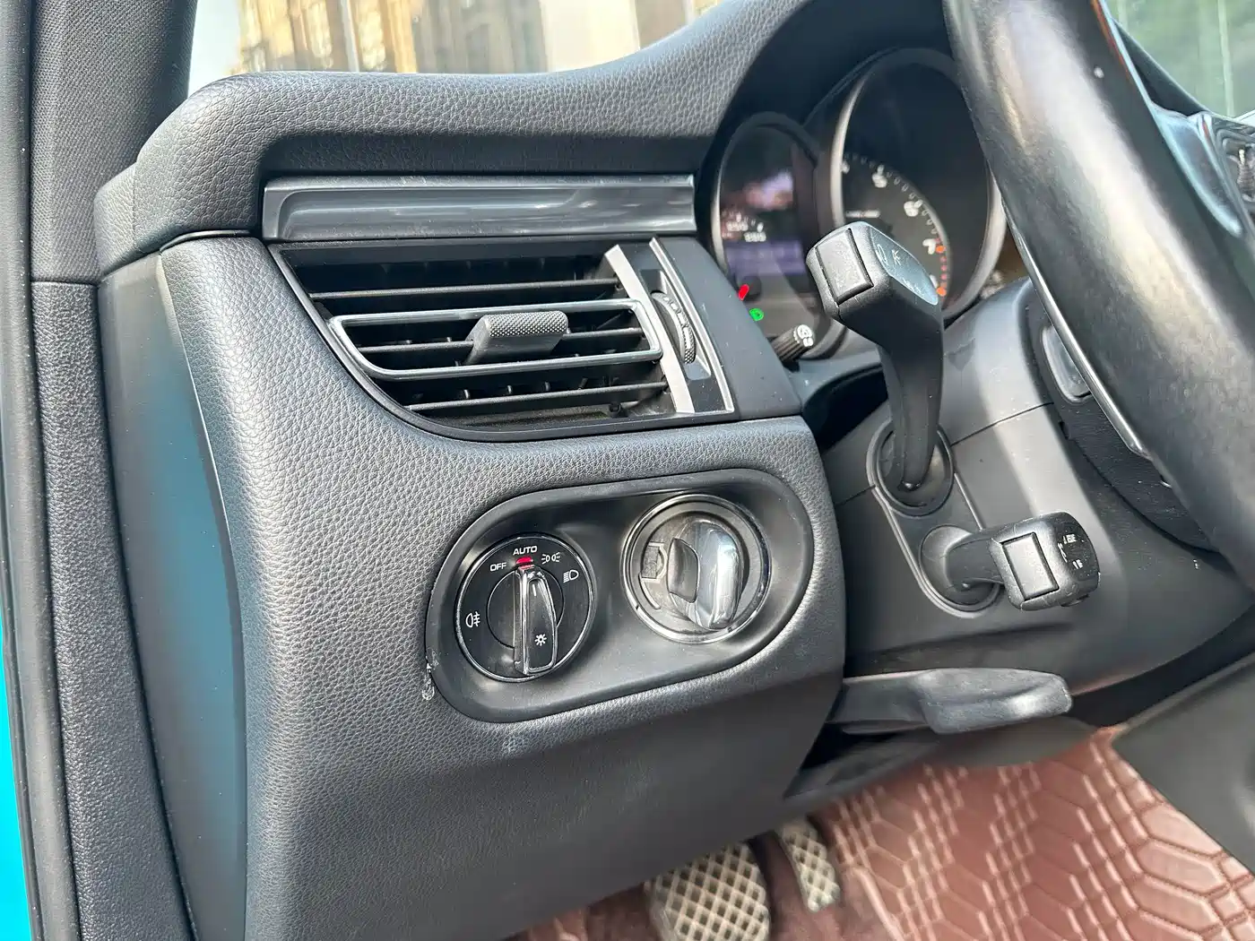 Фото 12 - Porsche Macan