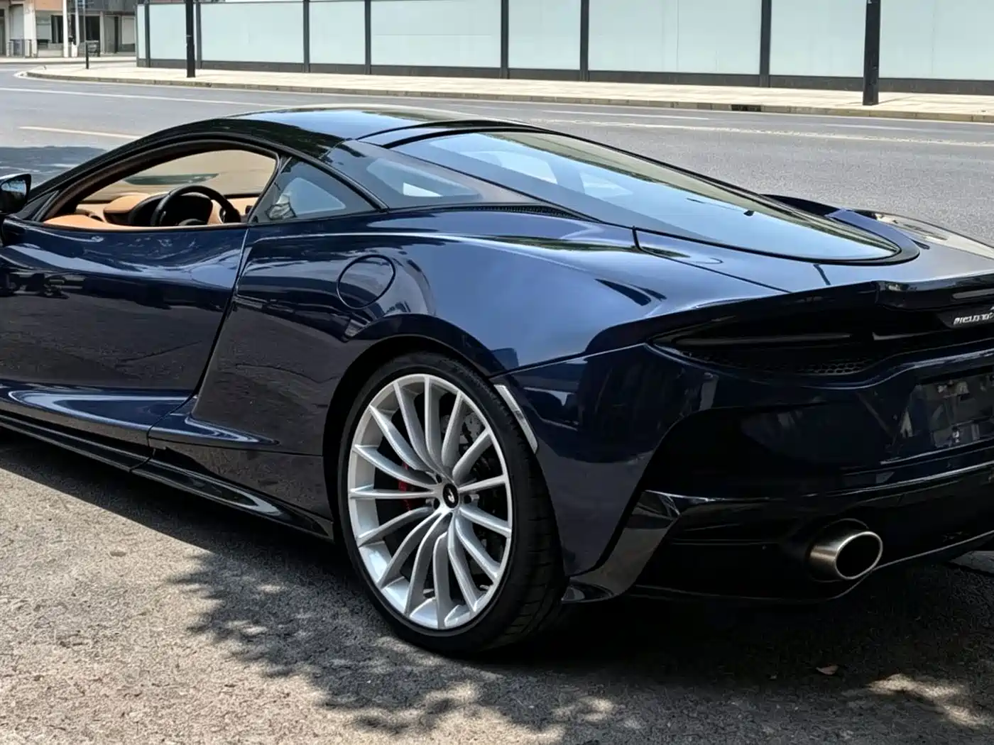 2023 McLaren GT