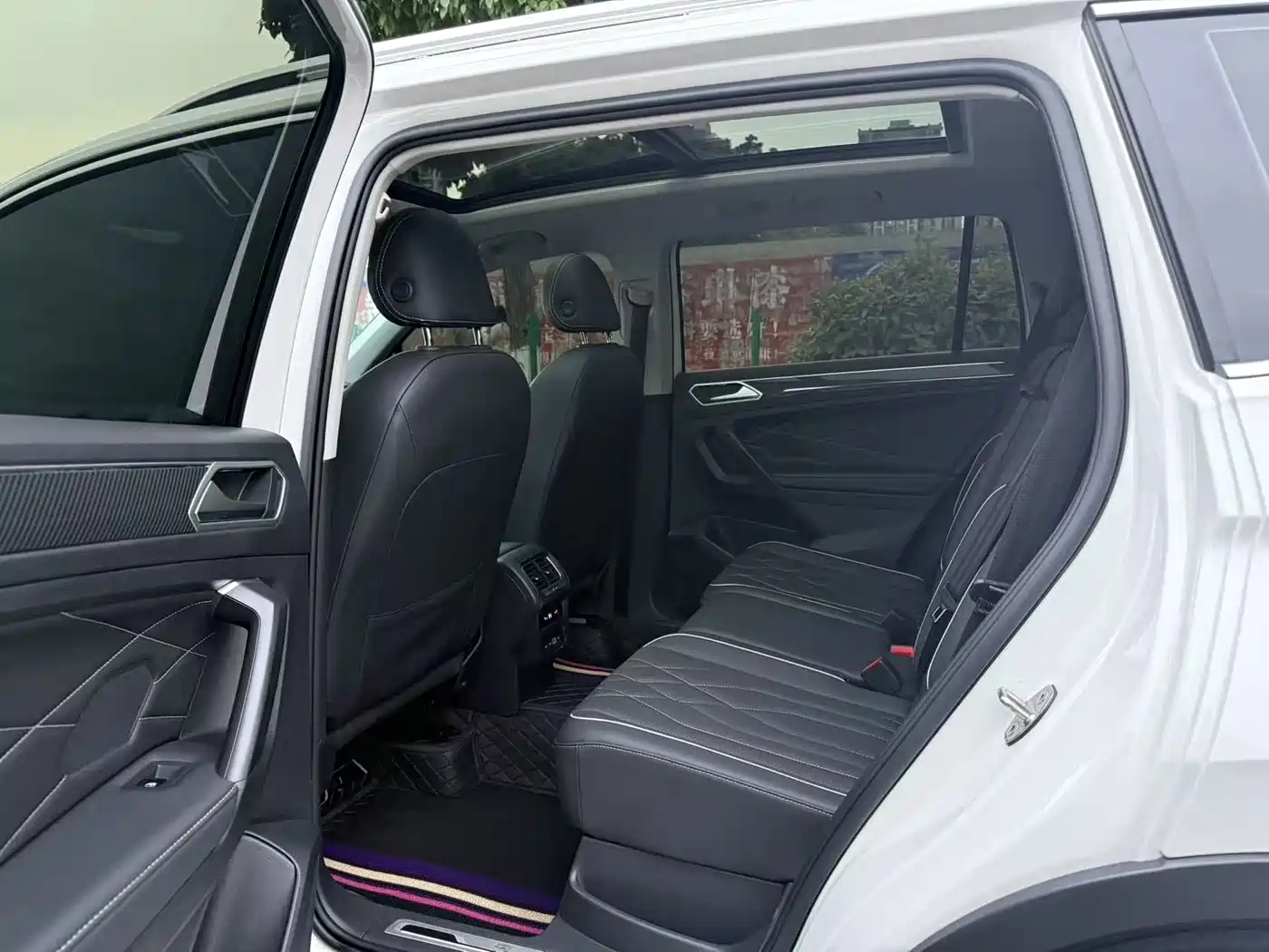 Volkswagen Tiguan L 2022 330TSI Auto 2WD R-Line Premium Edition фото 7