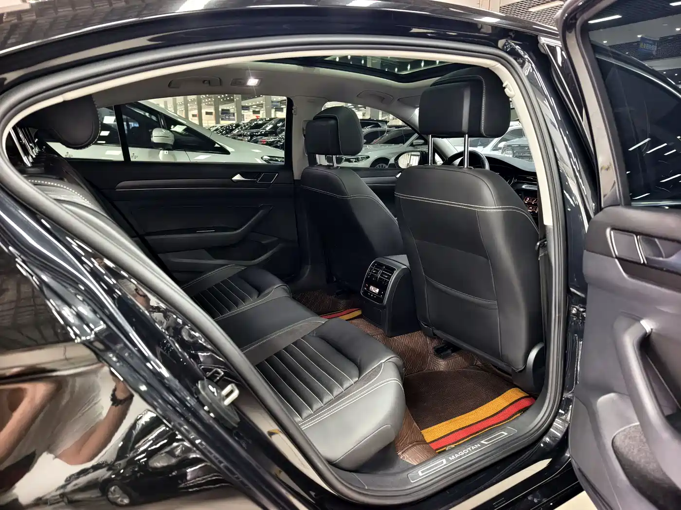 Volkswagen Magotan 2020 330TSI DSG Leading фото 7