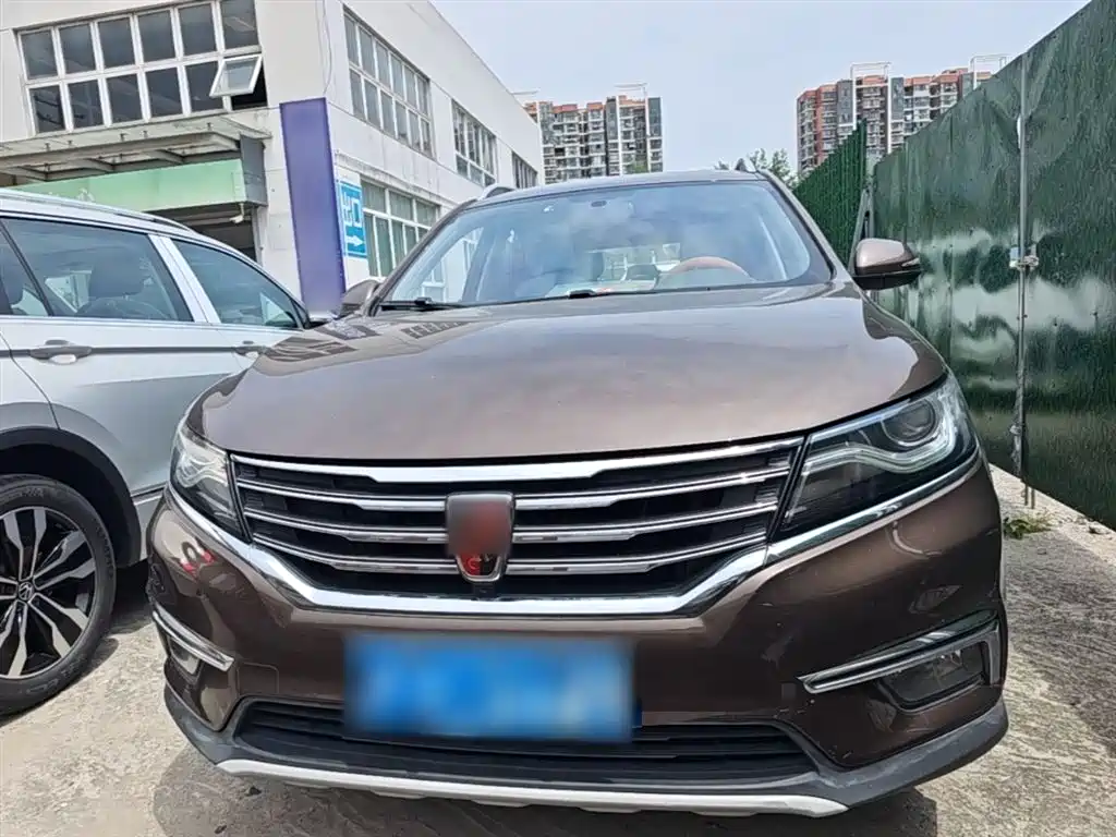 Фото 24 - Roewe RX5