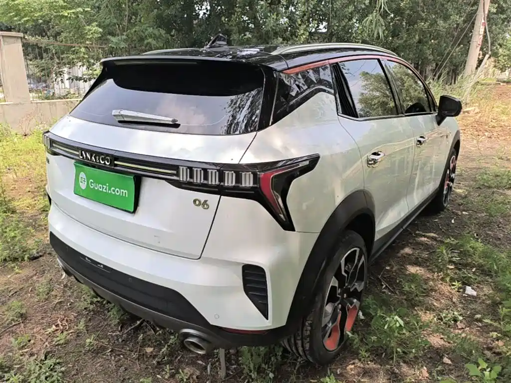 Lynk & Co 06 2020 1.5T Halo фото 5