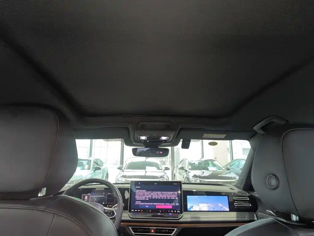 Volkswagen Tiguan L 2024 PRO 330TSI 2WD R-Line Smart Edition фото 18