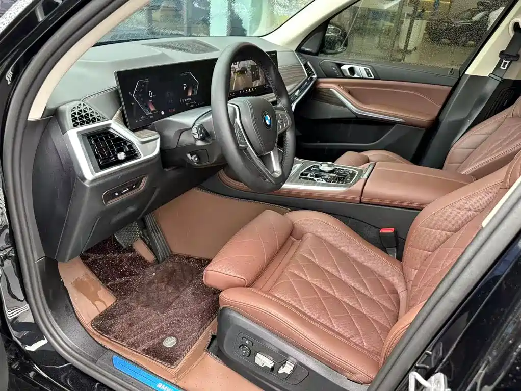BMW X7 2025 2024 xDrive40i Leading Luxury Package