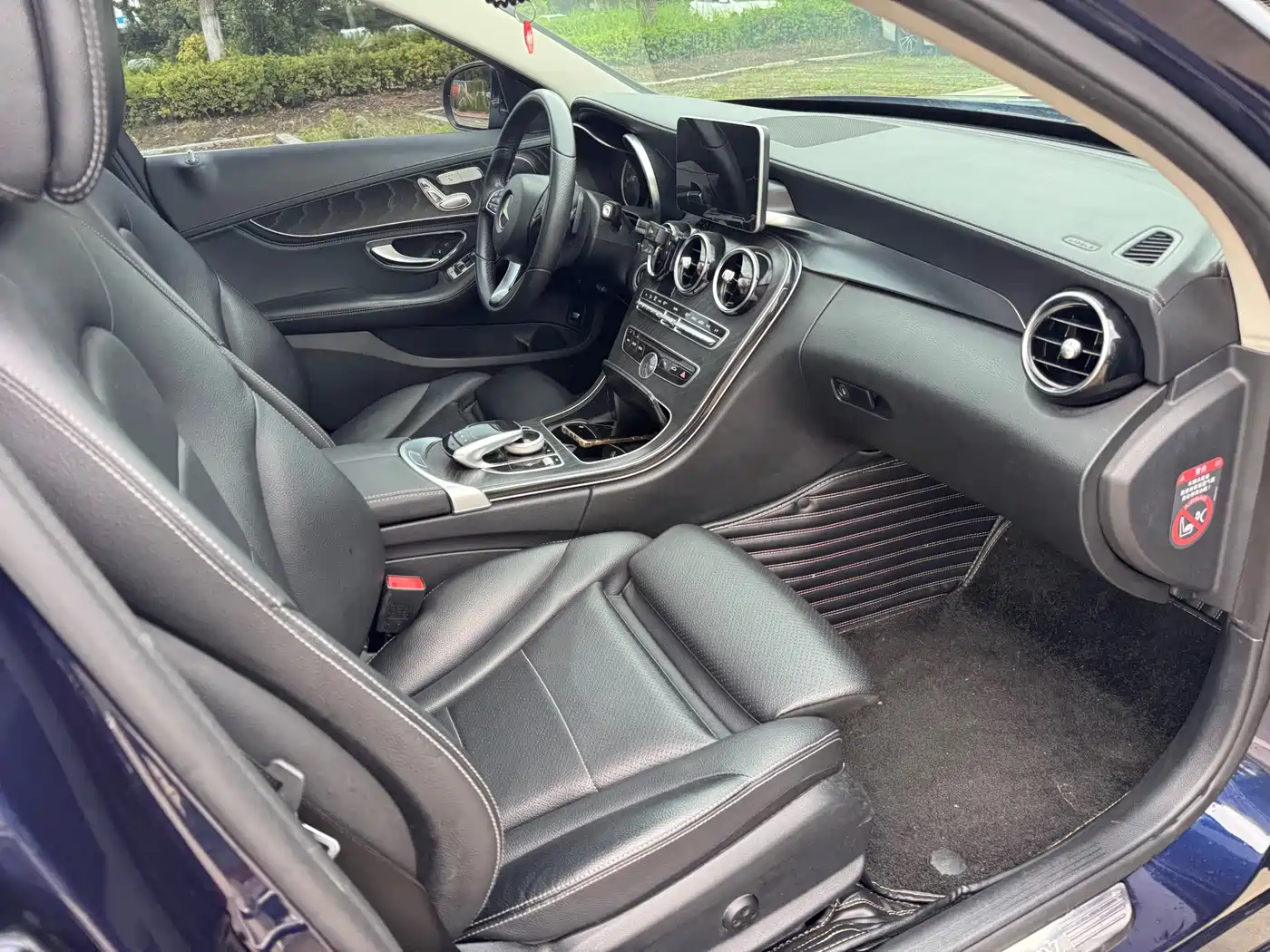 Photo 13 - Mercedes-Benz C-Class