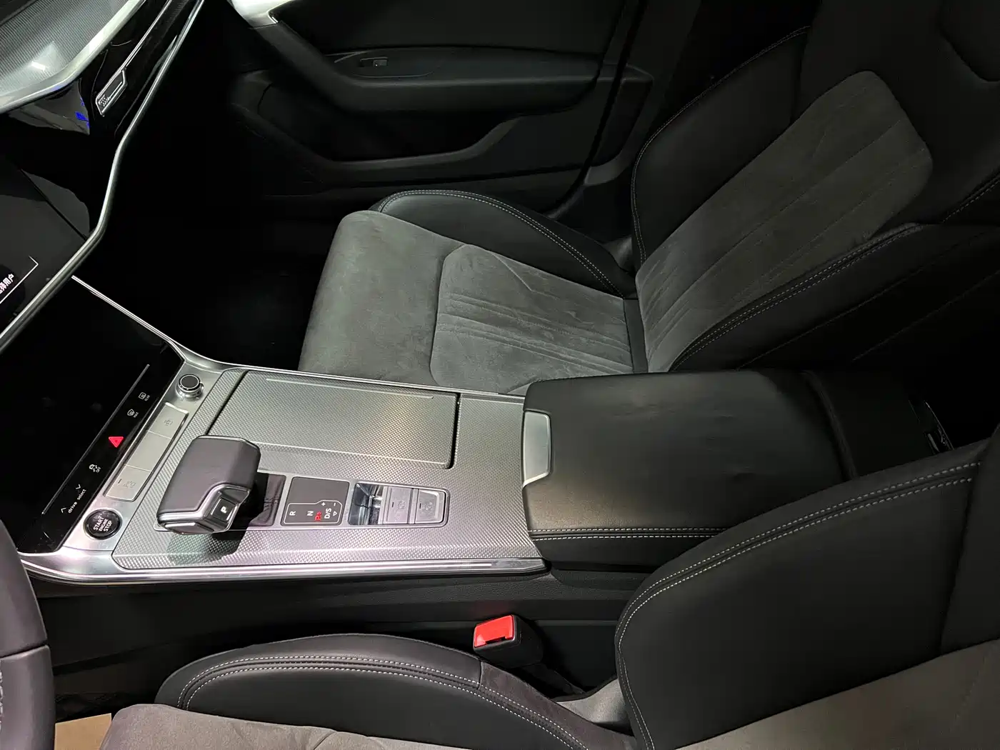 Audi A6L 2023 Facelift 45 TFSI Premium Dynamic фото 5