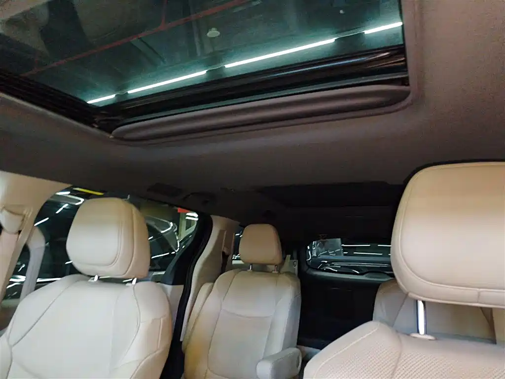 Toyota Granvia 2023 2.5L Hybrid Prestige Welfare PLUS Edition фото 8