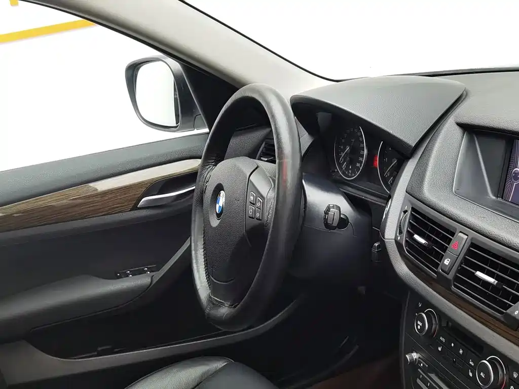 BMW X1 2012 2012 xDrive20i Luxury