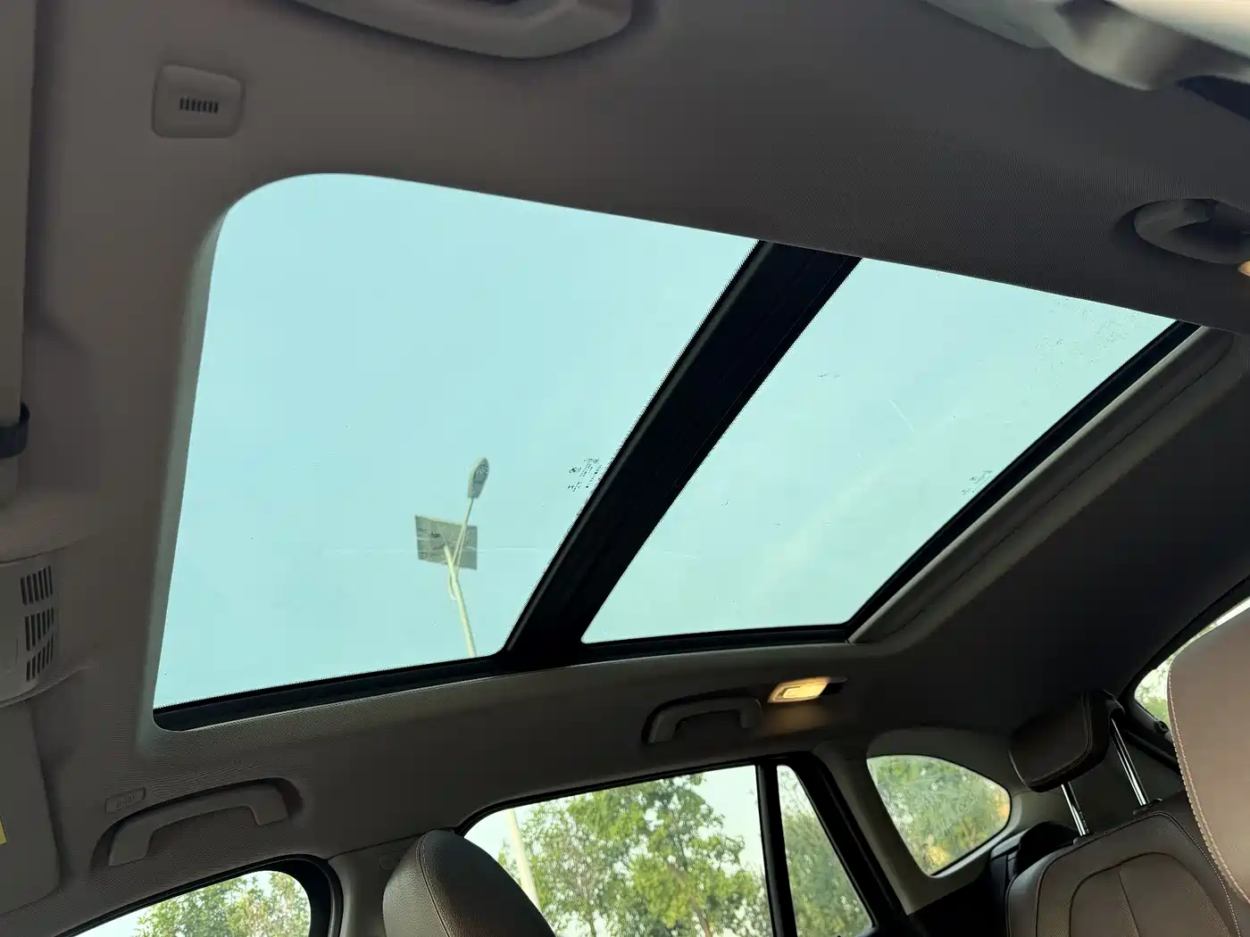 BMW X1 2019 sDrive18Li Premium Model фото 10