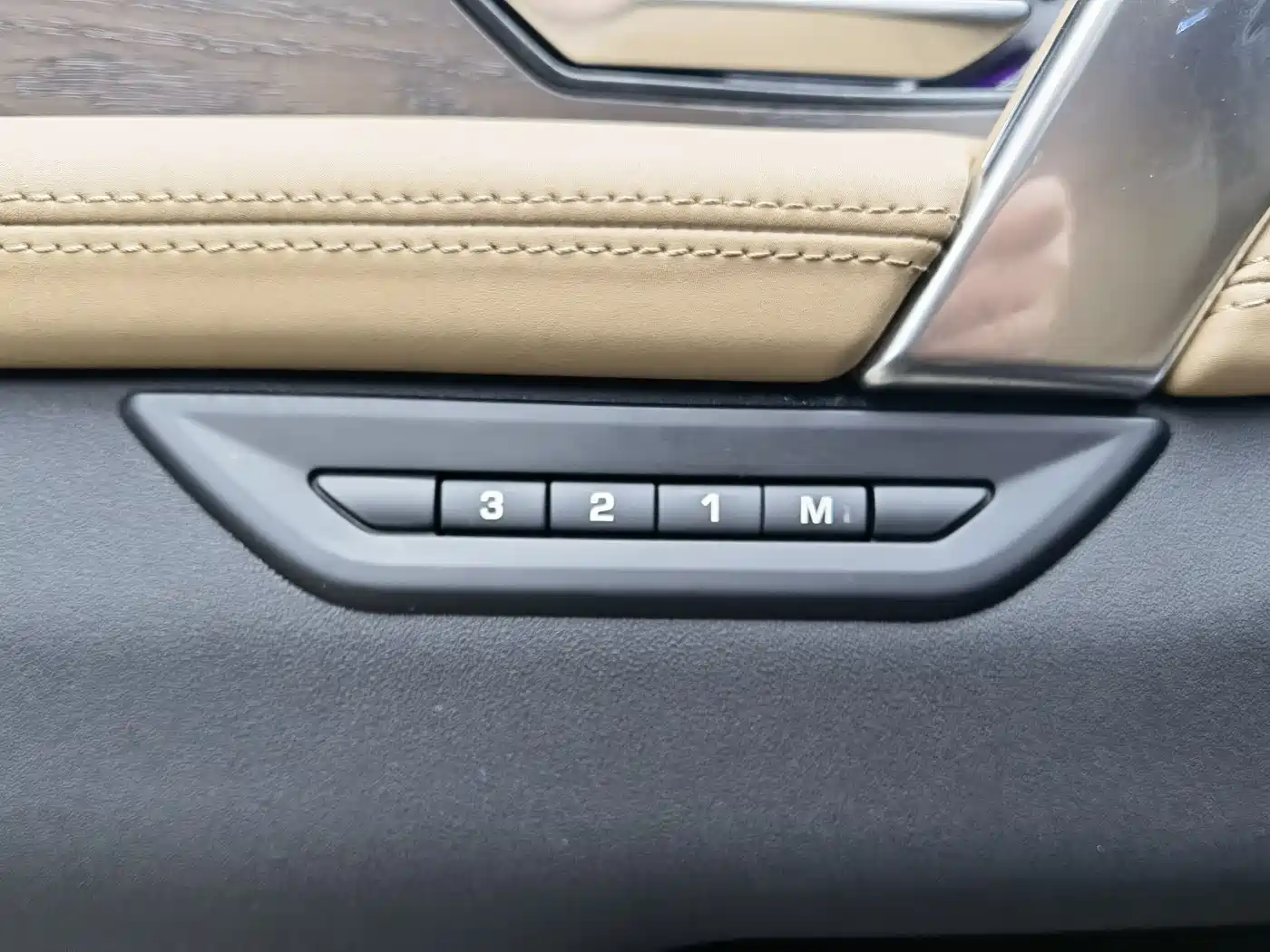 Land Rover Discovery Sport 2024 Performance Technology Edition фото 15
