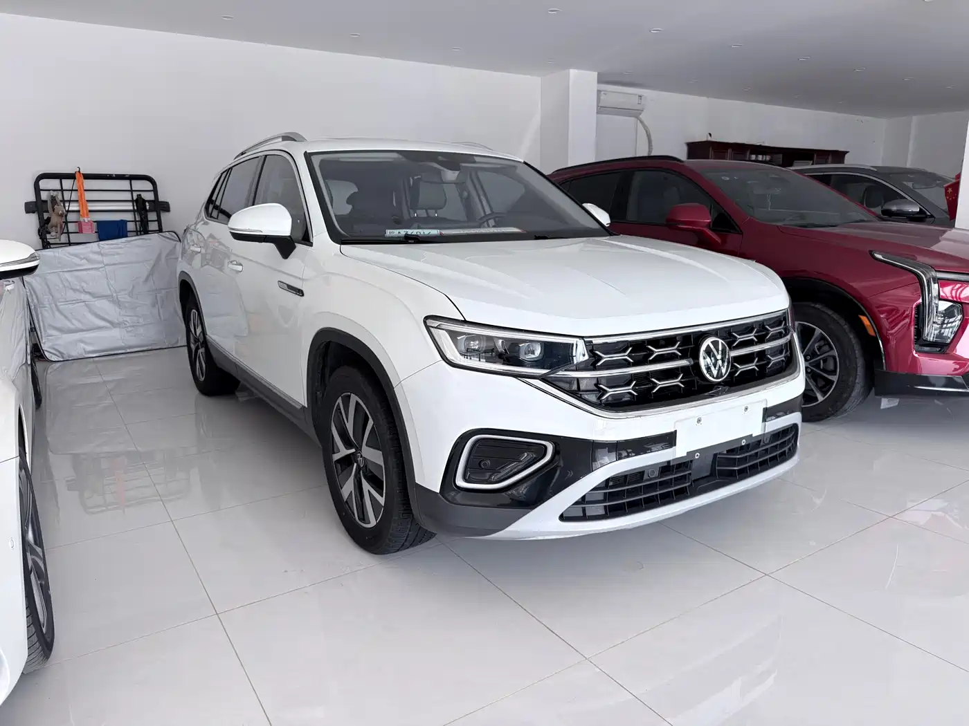 Volkswagen Tayron 2023 330TSI 2WD Luxury Plus Advanced Edition фото 3