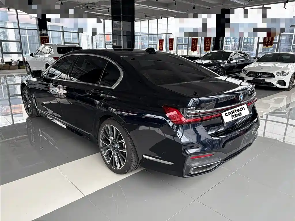 BMW 7 Series 2021 Model 740Li Leading M Sport Package фото 7