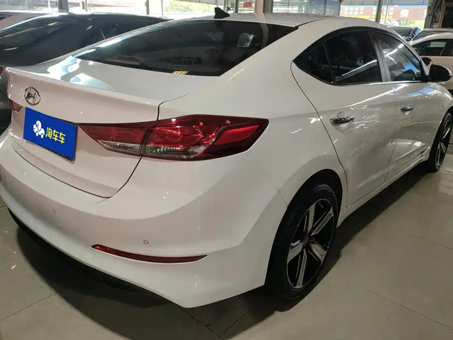 Hyundai Elantra 2019 1.5L CVT Smart Elite фото 3