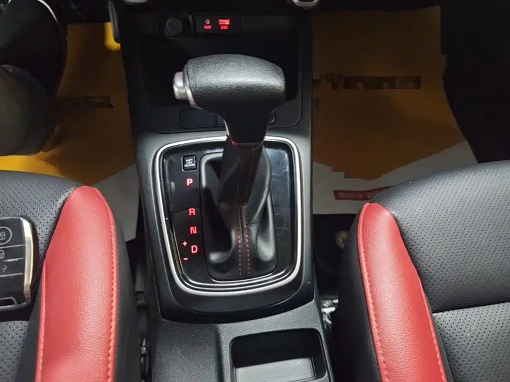 Kia KX CROSS 2018 1.6L Automatic Smart Sunroof Edition фото 14