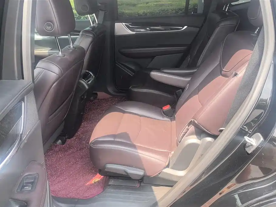 Cadillac XT6 2021 2.0T 6-seater 4WD Luxury фото 11