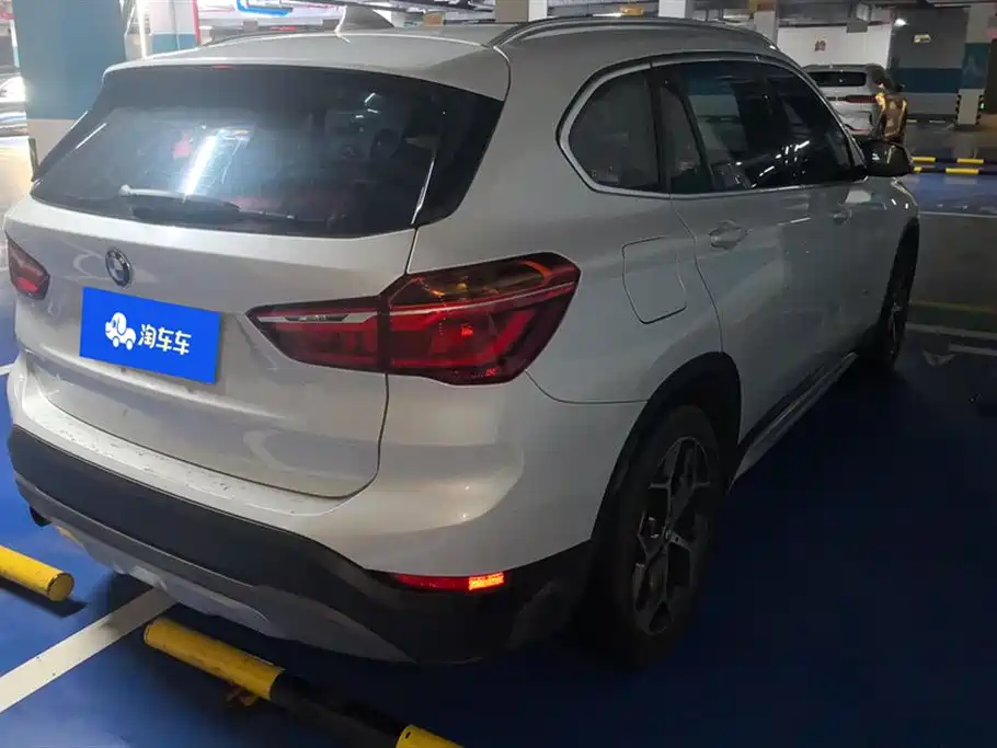 BMW X1 2016 sDrive18Li Luxury Model фото 3