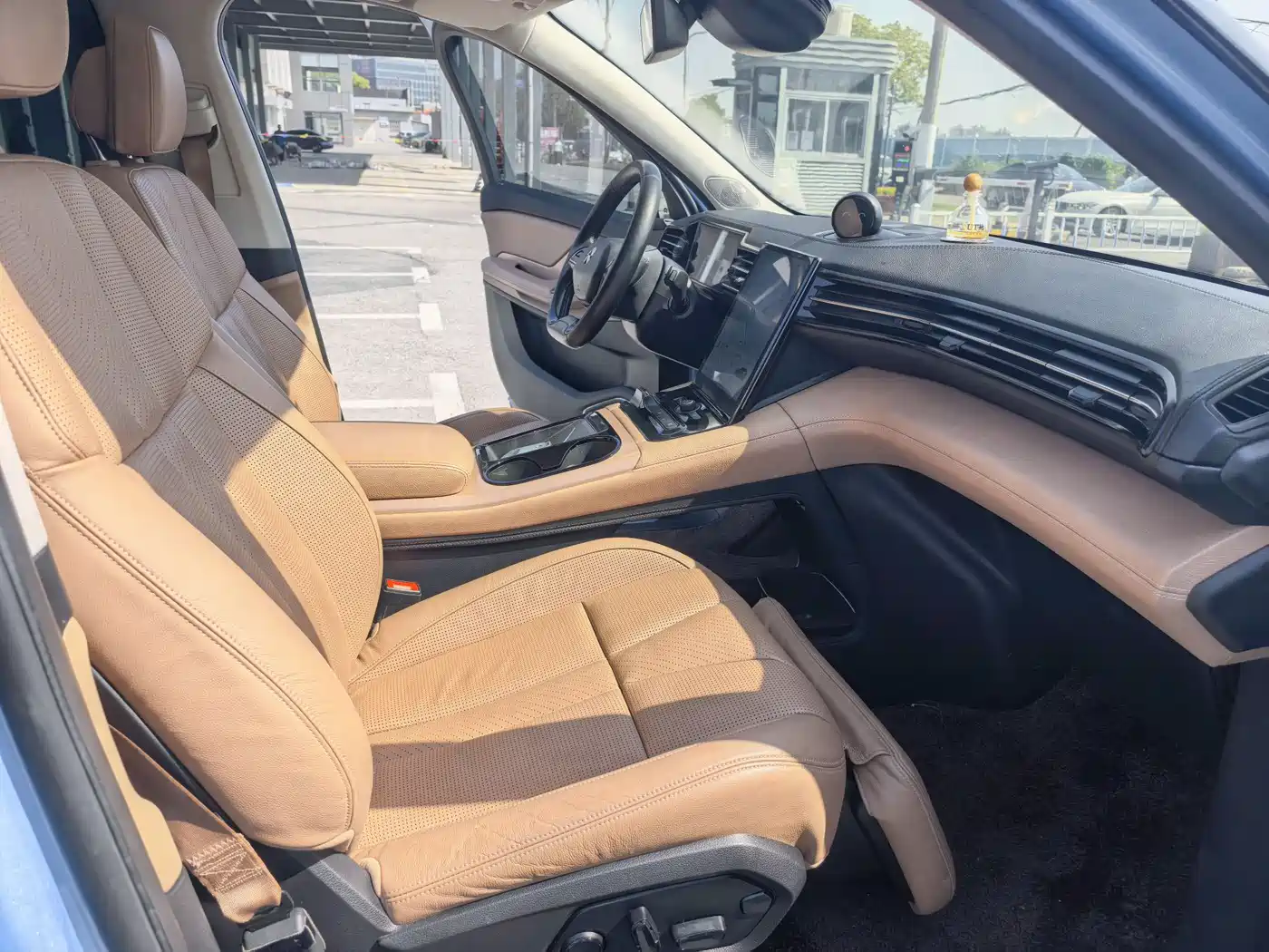 NIO ES8 2019 2018 Founder Edition