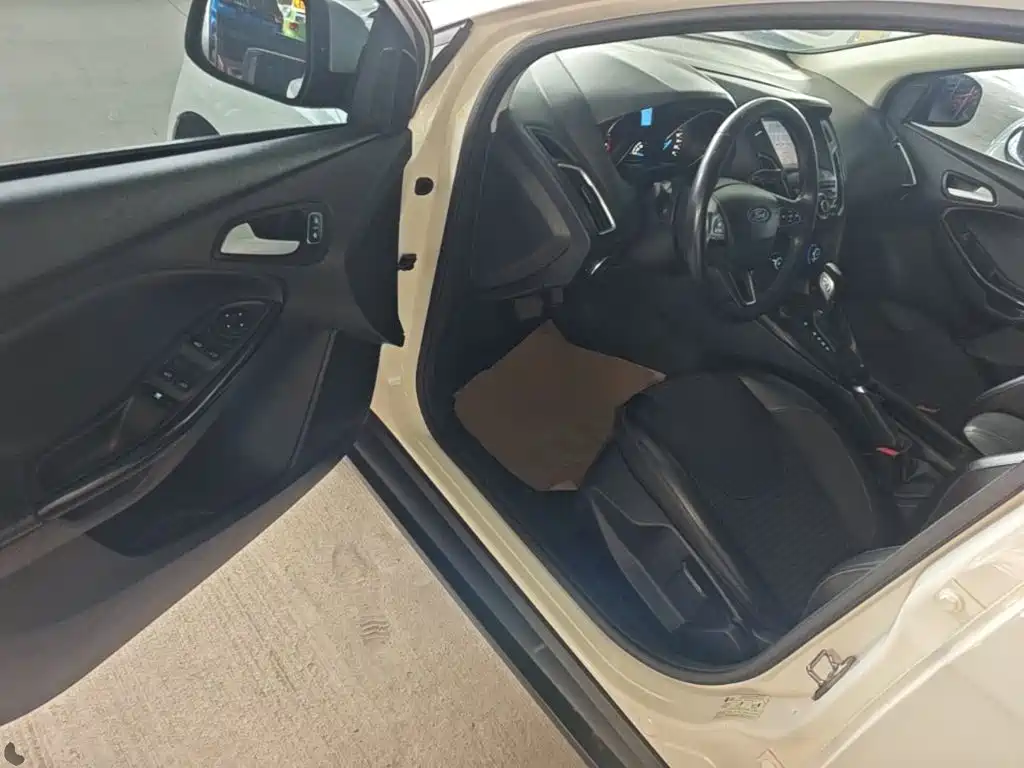 Ford Focus 2018 2018 Hatchback Classic 1.6L Automatic Trend Smart Edition
