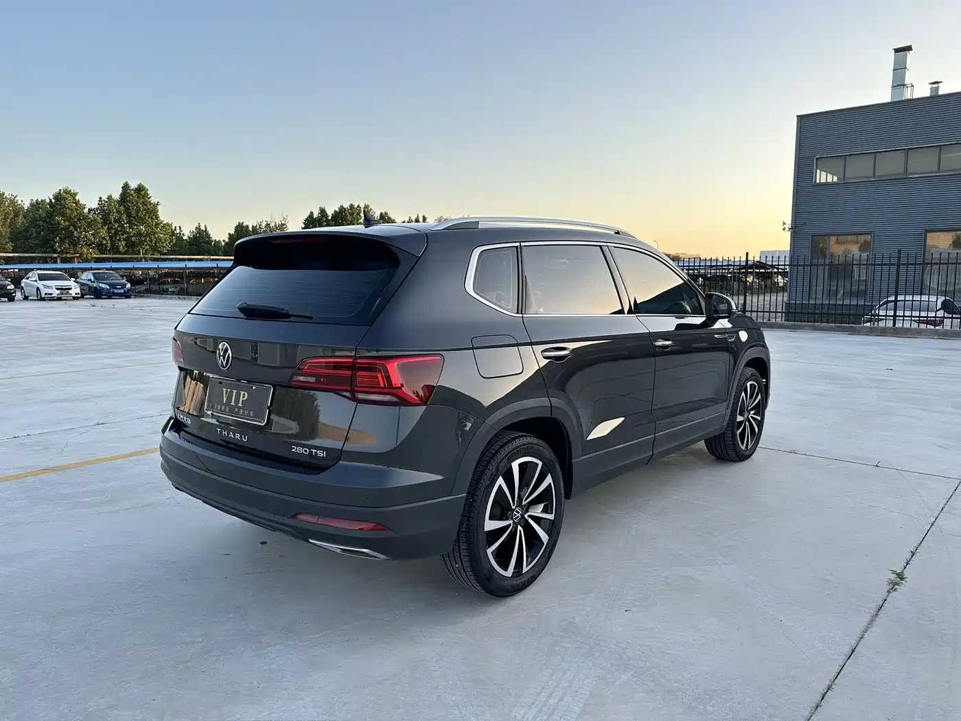 Volkswagen Tharu 2022 280TSI FWD Luxury Edition фото 5