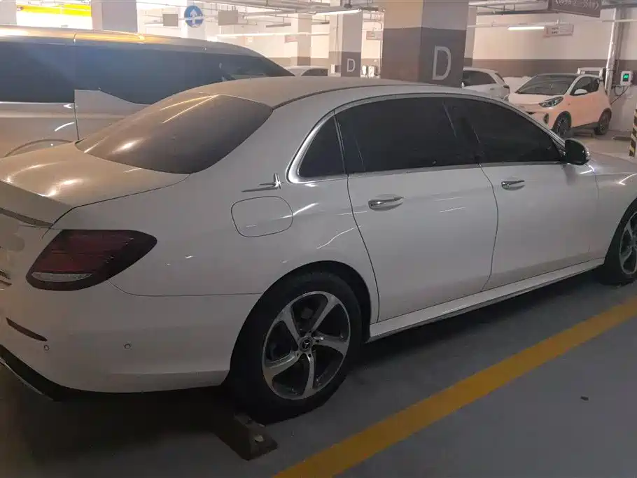 Mercedes-Benz E-Class 2017 E 300 L Sport Fashion фото 3