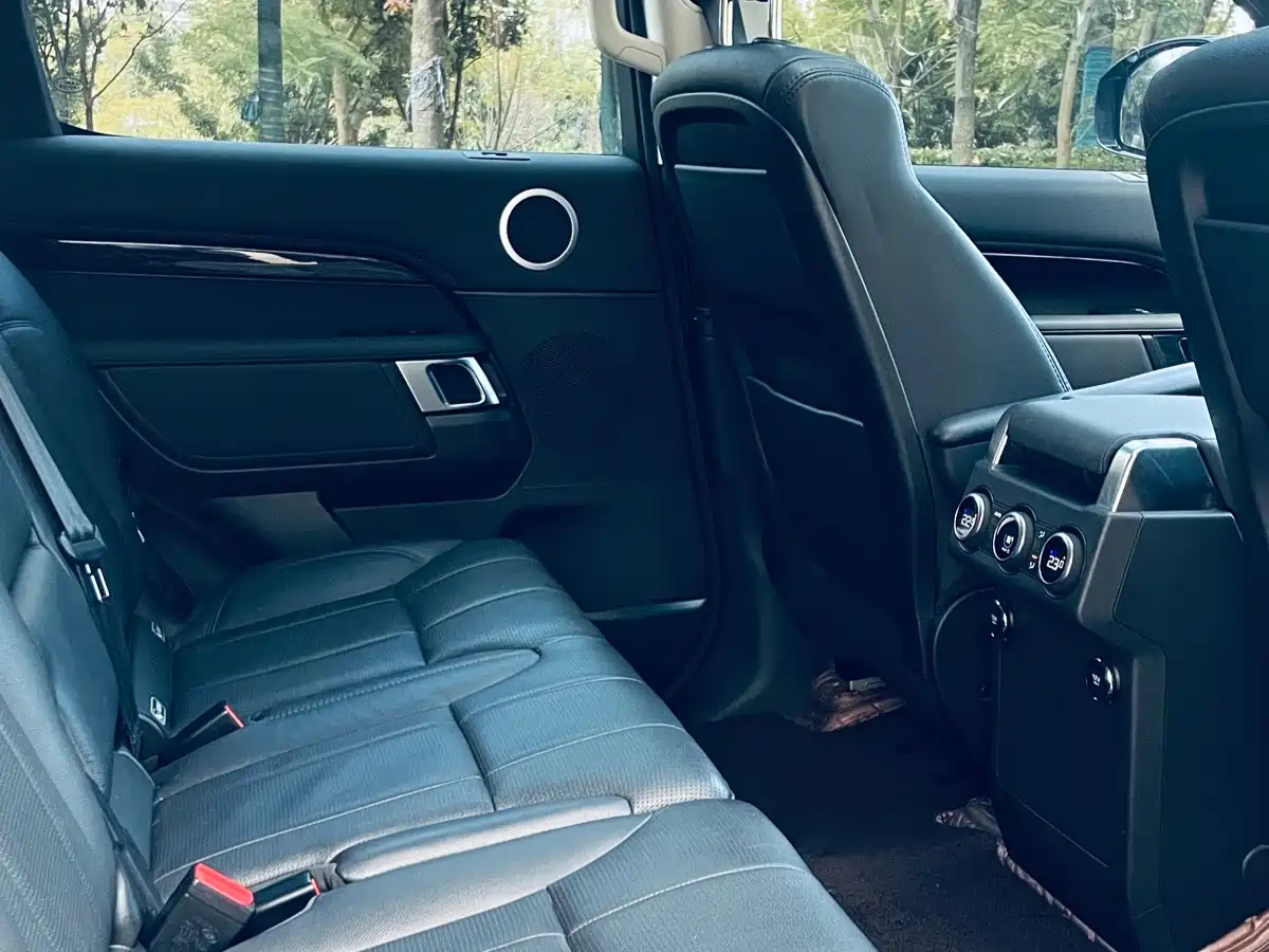 Land Rover Discovery 2020 3.0 SC V6 SE фото 14