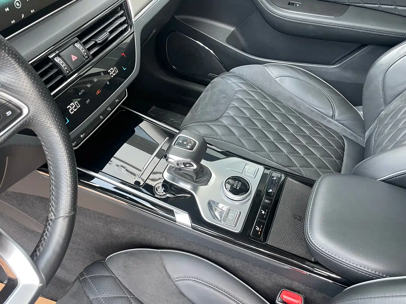 Hongqi HS5 2019 2.0T Smart Connect Enjoy Edition фото 8
