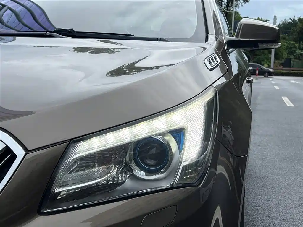 Фото 25 - Buick LaCrosse