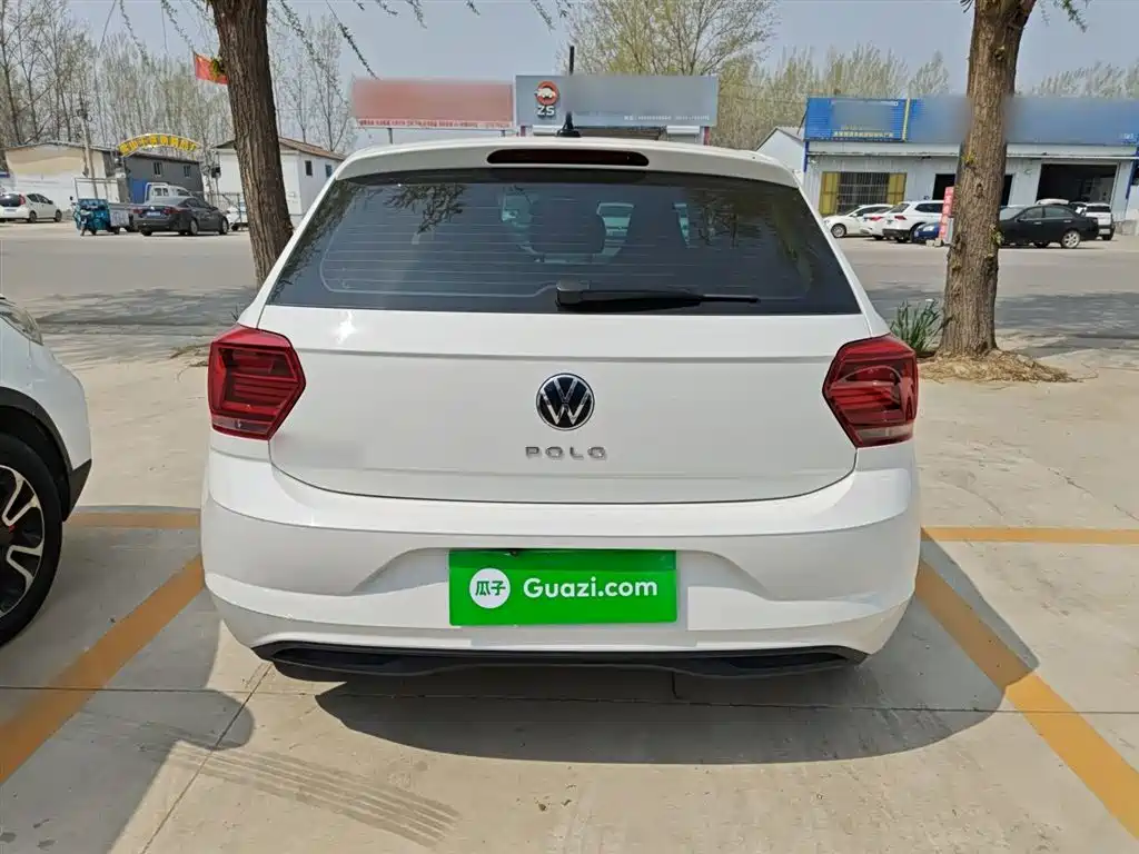 Volkswagen Polo 2021 Plus 1.5L Automatic Panorama Enjoyment Edition фото 4