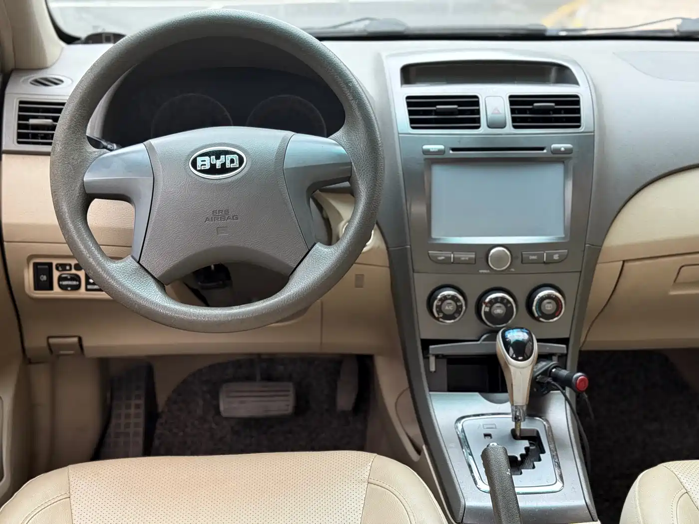 BYD L3 2013 1.5L Automatic Comfort фото 6