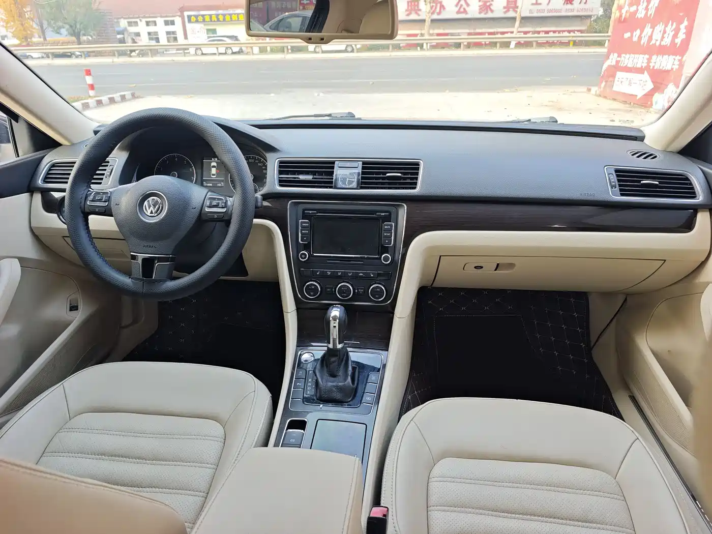 Volkswagen Passat 2014 1.8TSI DSG Executive Edition фото 6