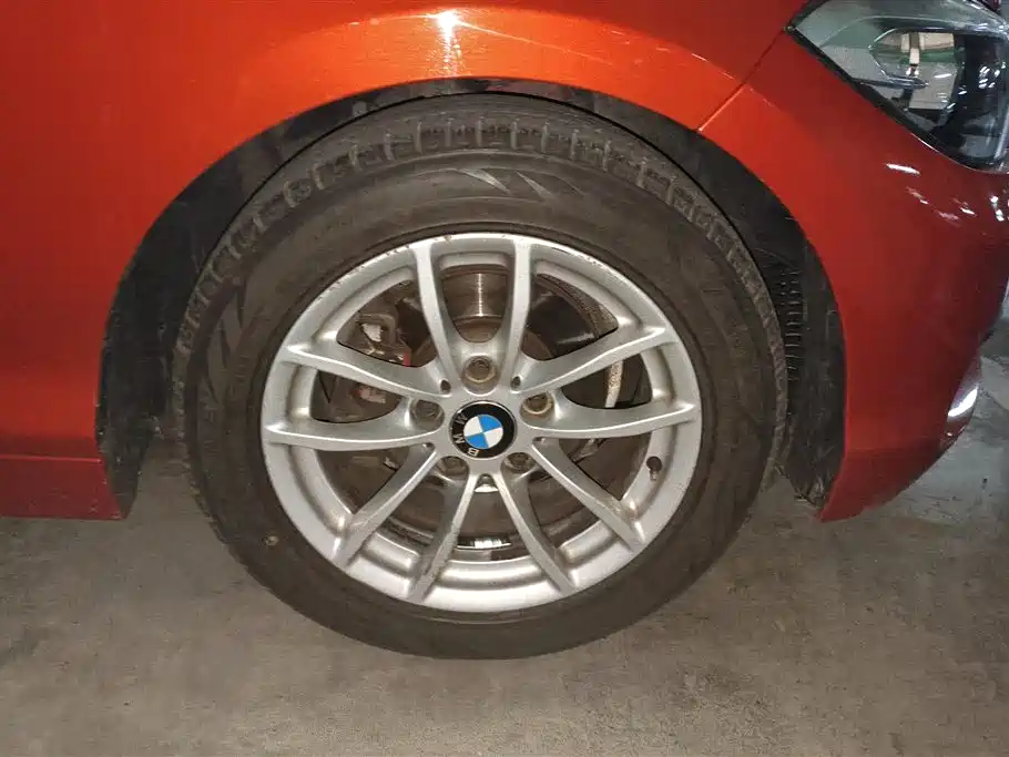 BMW 1 Series (Import) 2016 118i Leading фото 6