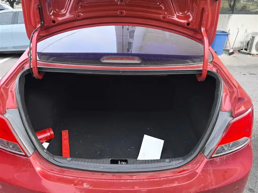 Hyundai Verna 2014 1.4L Automatic Fashion GS фото 19