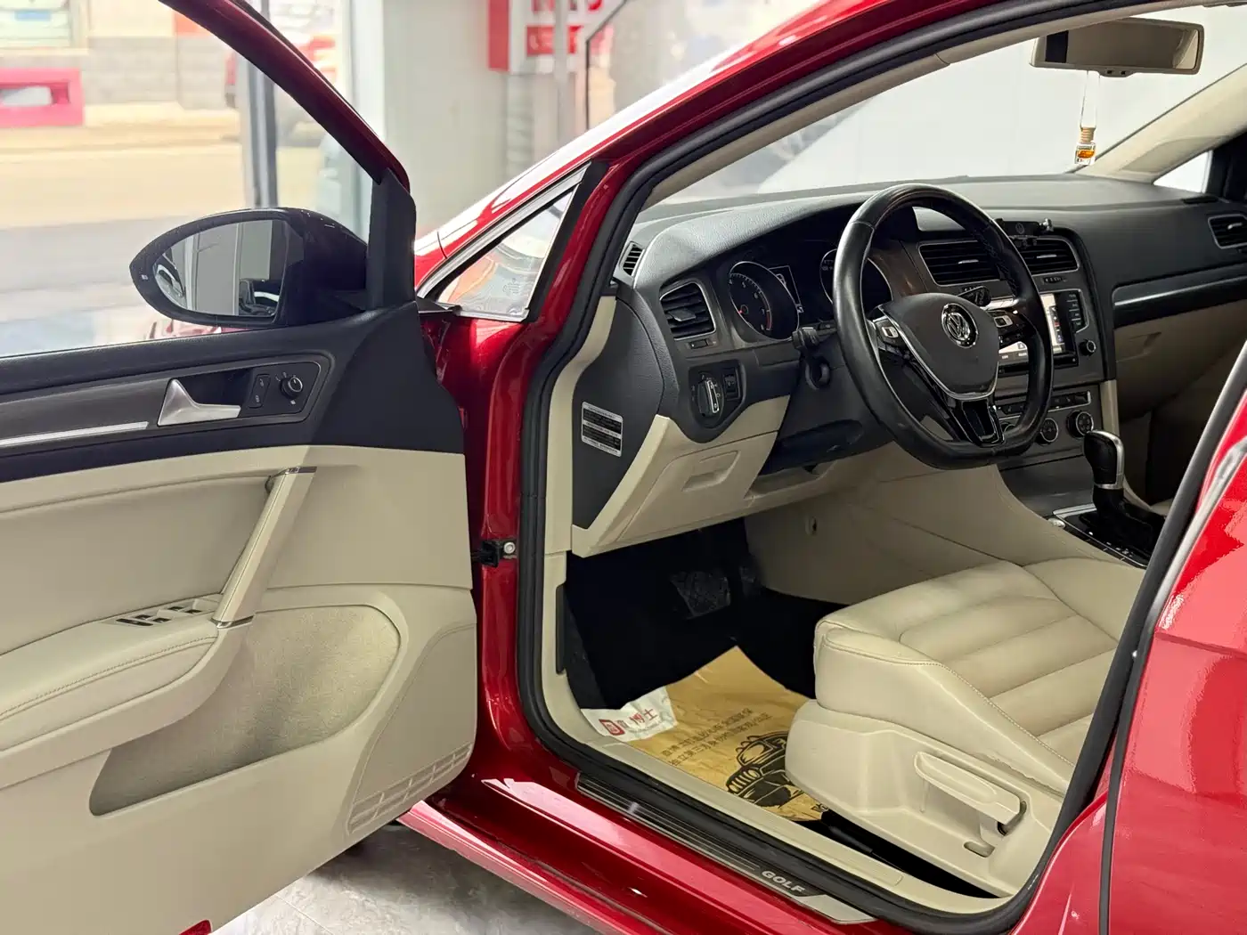 Volkswagen Golf 2015 1.4TSI Automatic Luxury фото 8