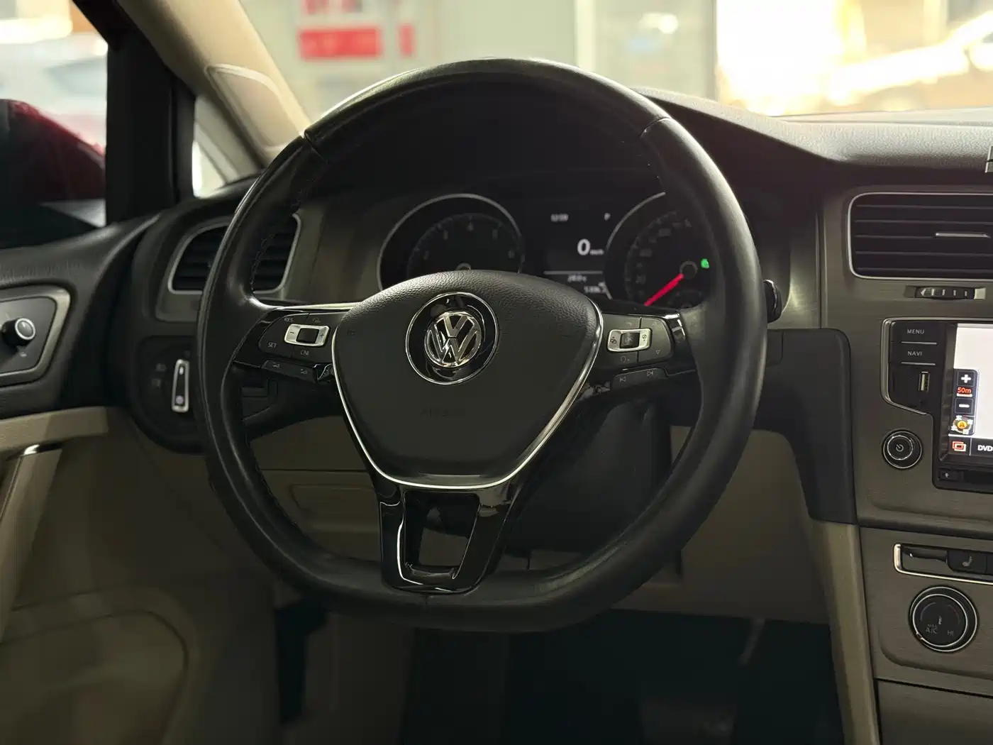 Volkswagen Golf 2015 1.4TSI Automatic Luxury фото 26