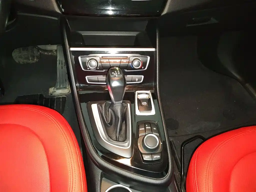 BMW 2 Series Touring 2016 218i Fashion Model фото 6