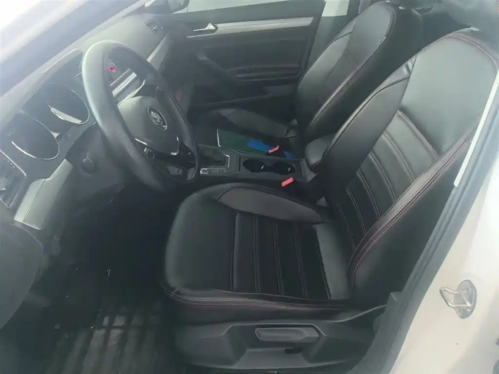 Volkswagen Lamando 2018 230TSI DSG Trend Edition фото 15