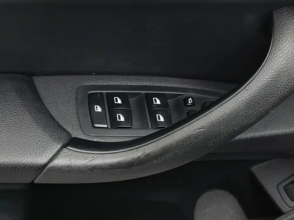 Photo 9 - BMW X1