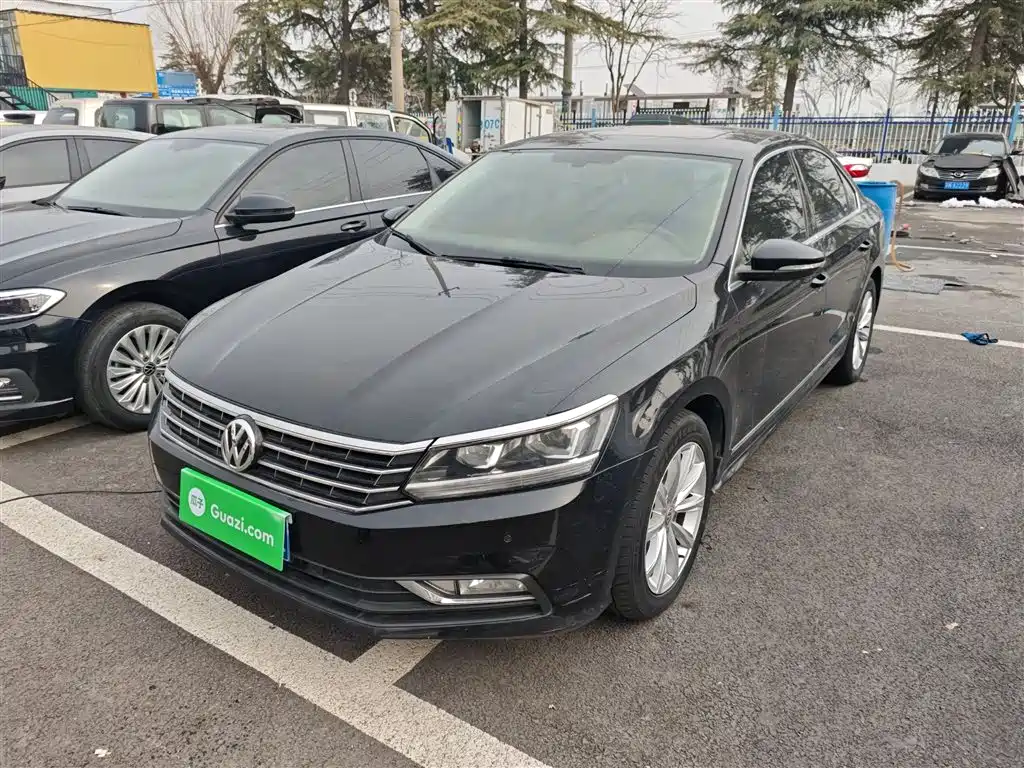 Volkswagen Passat 2017 330TSI DSG Prestige фото 2